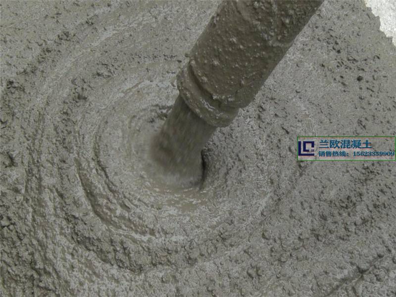 武漢混凝土施工隊如何澆筑混凝土(圖1) 武漢混凝土施工隊如何澆筑混凝土(圖1)